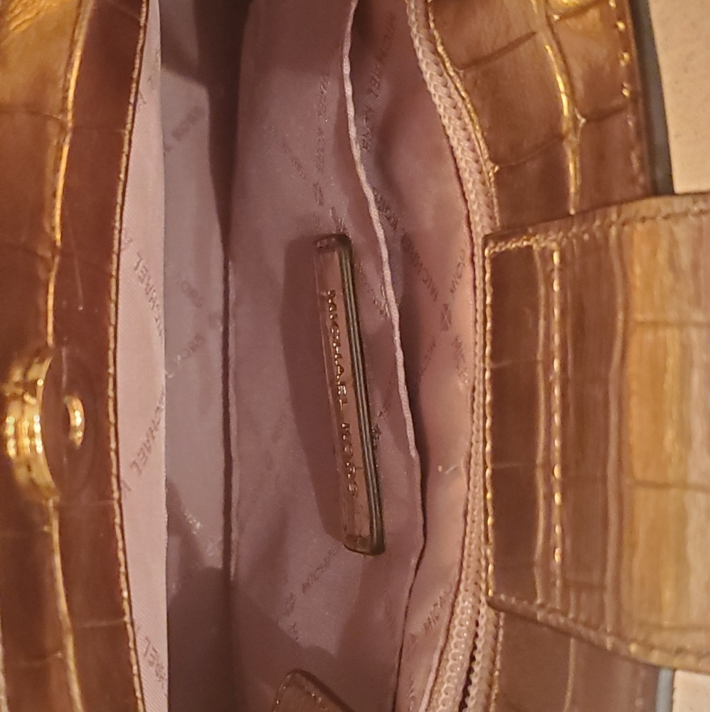 Michael Kors Gold bag - Picture 5 of 6